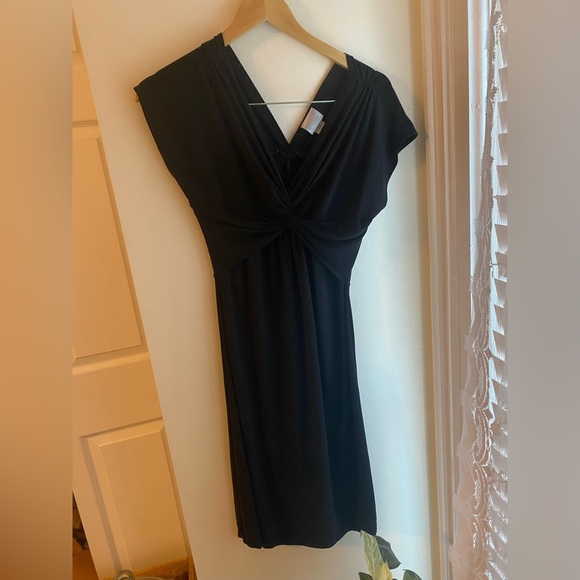 Motherhood Maternity Black Stretchy Dress V Twist Neck Size Medium Short Sleeve - Picture 1 of 5